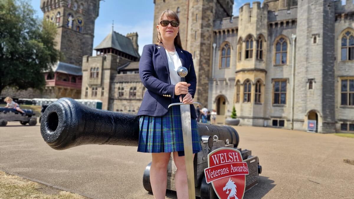 Emma and big gun